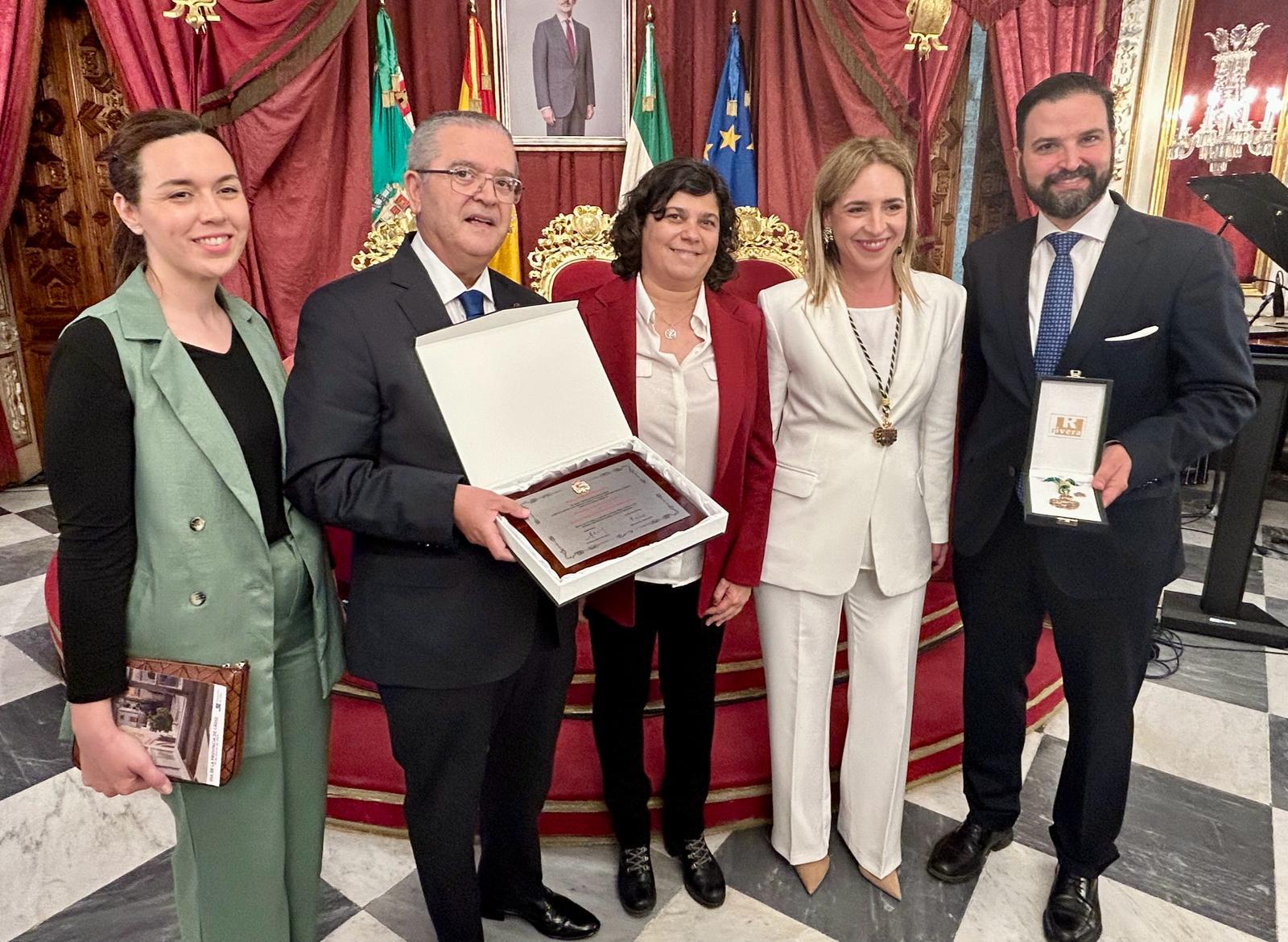 La Alcaldesa De Sanl Car Celebra La Medalla De La Provincia Concedida