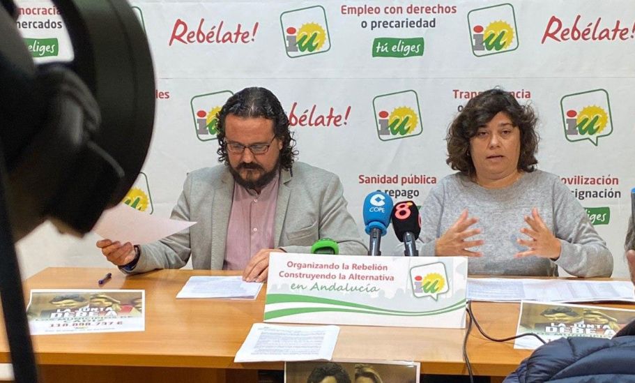 Carmen Álvarez, junto a Fernando Macías en una rueda de prensa reciente