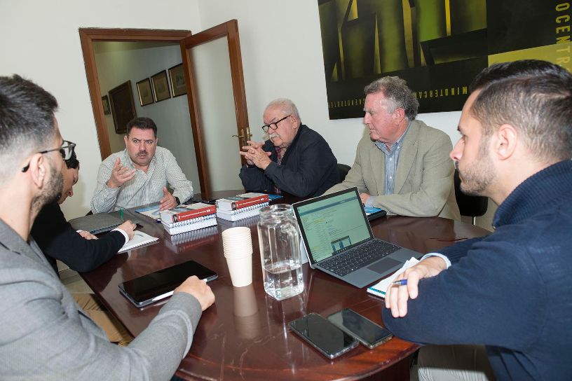Mario Fernández en la reunión con PROFECA