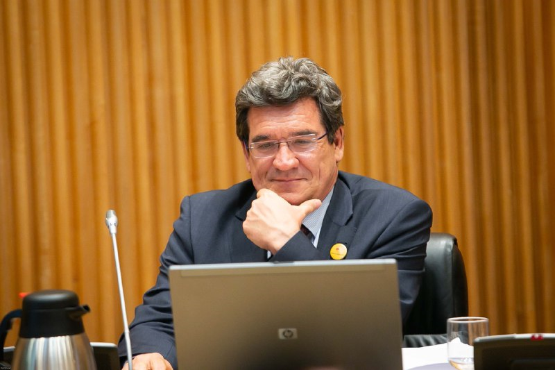 El ministro de Inclusión, Seguridad Social y Migraciones, José Luis Escrivá, comparece en comisión