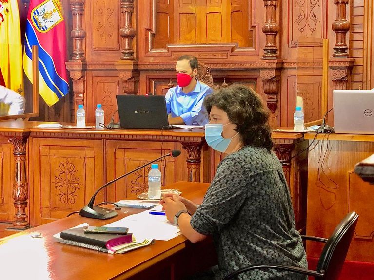 Carmen Álvarez en el último Pleno del Ayuntamiento