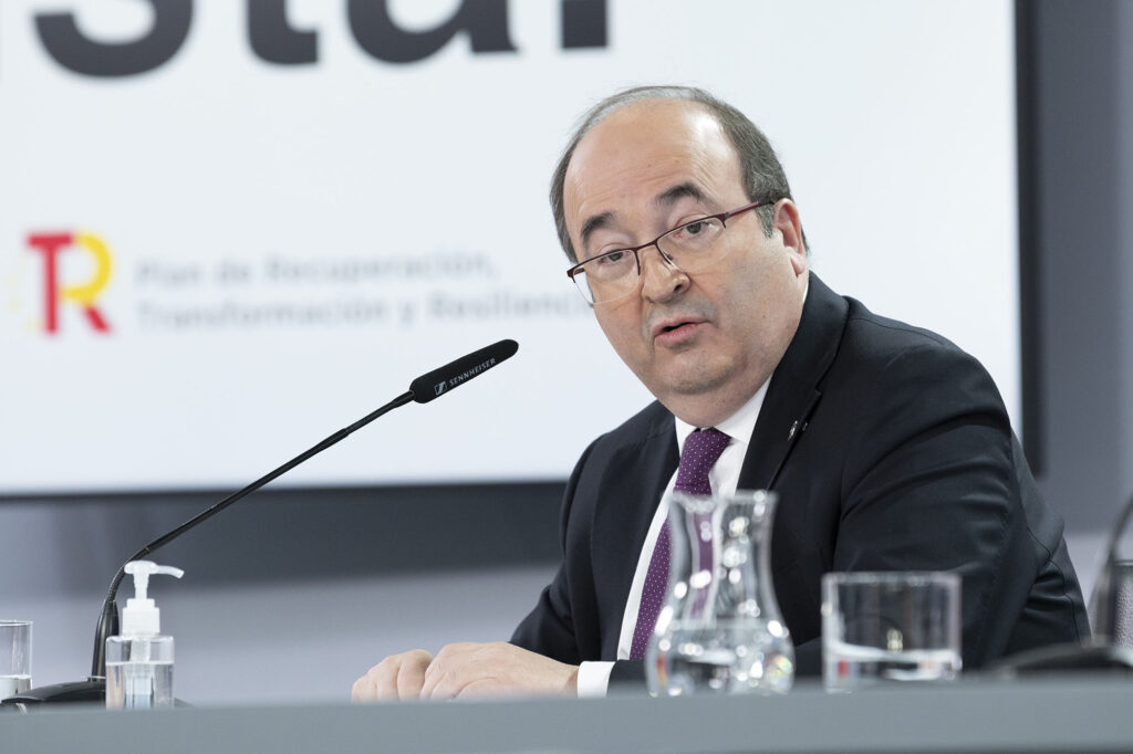 El ministro de Cultura y Deporte, Miquel Iceta, durante su intervención en la rueda de prensa posterior al Consejo de Ministros.