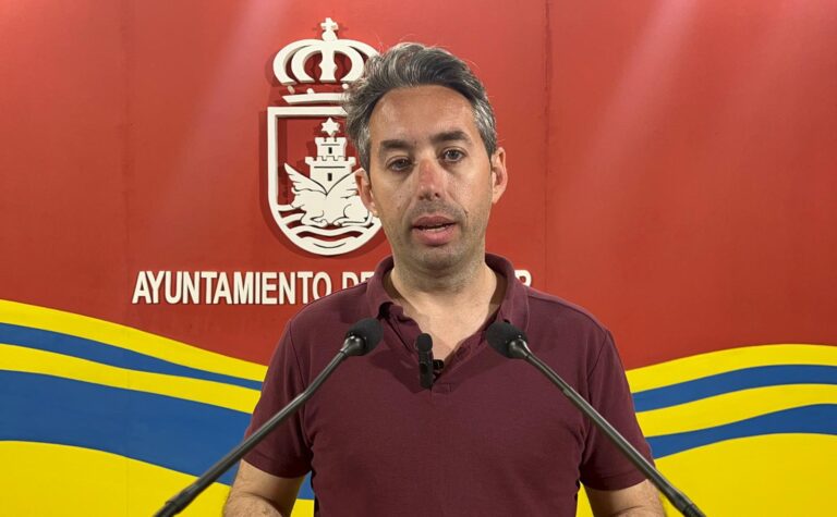 David González