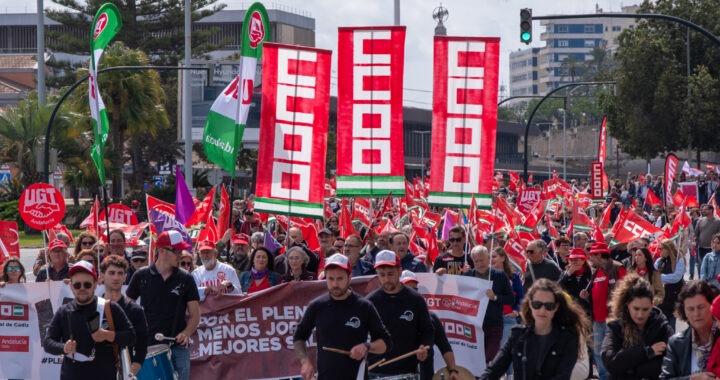 CCOO y UGT se movilizan ‘Por el pleno empleo’ y abanderan el sindicalismo en defensa de la reducción de la jornada y la mejora de los salarios