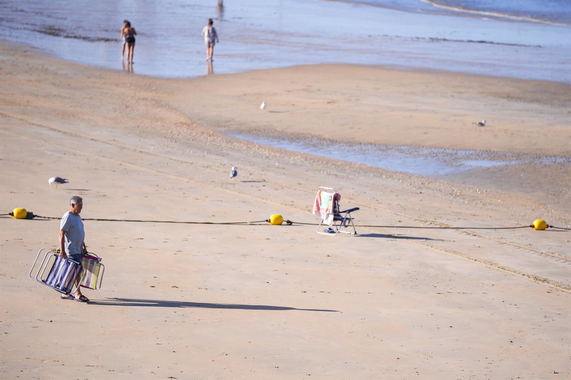 Mueren dos hombres ahogados en las playas de la Victoria y Santa María ...